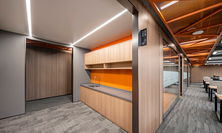 高級商務辦公室裝修要如何設計？