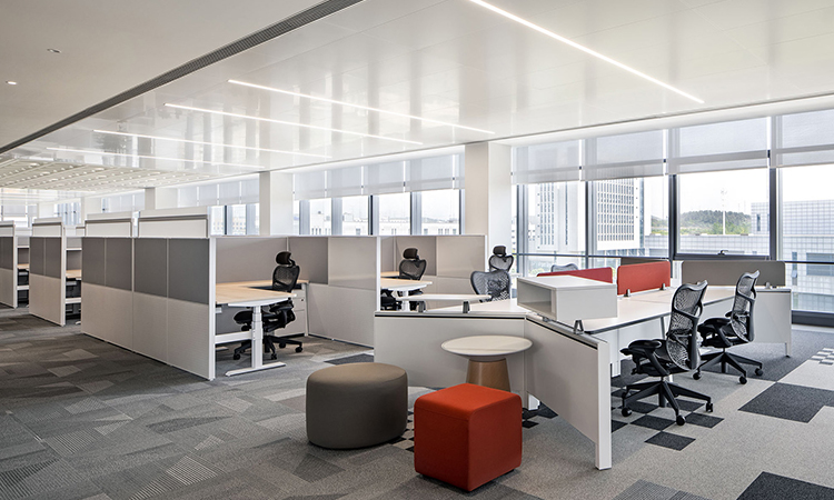 辦公室裝修設(shè)計(jì)中，如何創(chuàng)造一個(gè)更安靜、更高效的辦公室環(huán)境