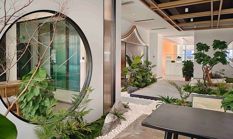 小規(guī)模綠植石景辦公室設(shè)計